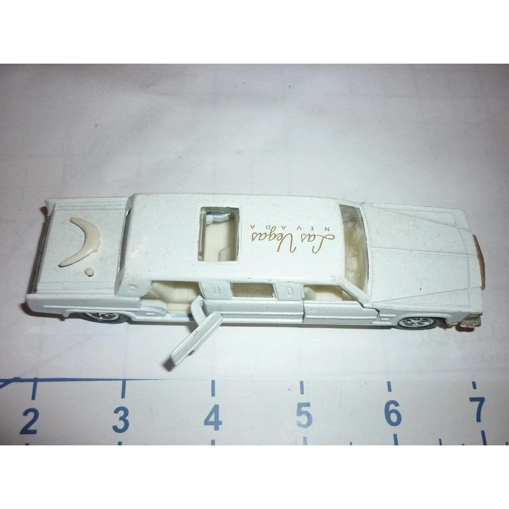 Majorette White Las Vegas Nevada Limousine Toy‎ Car Model Open Doors Sunroof